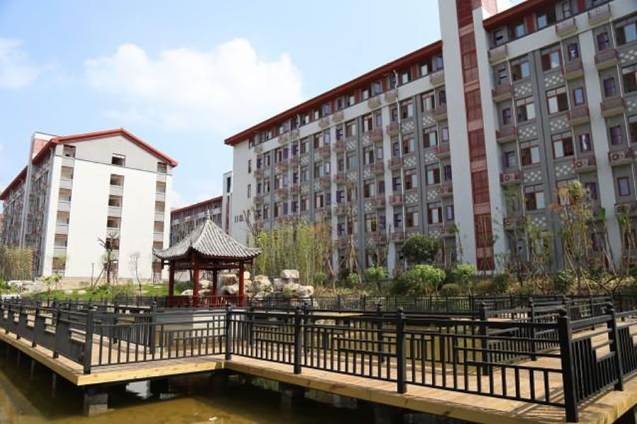 遂寧東辰榮興國際學校